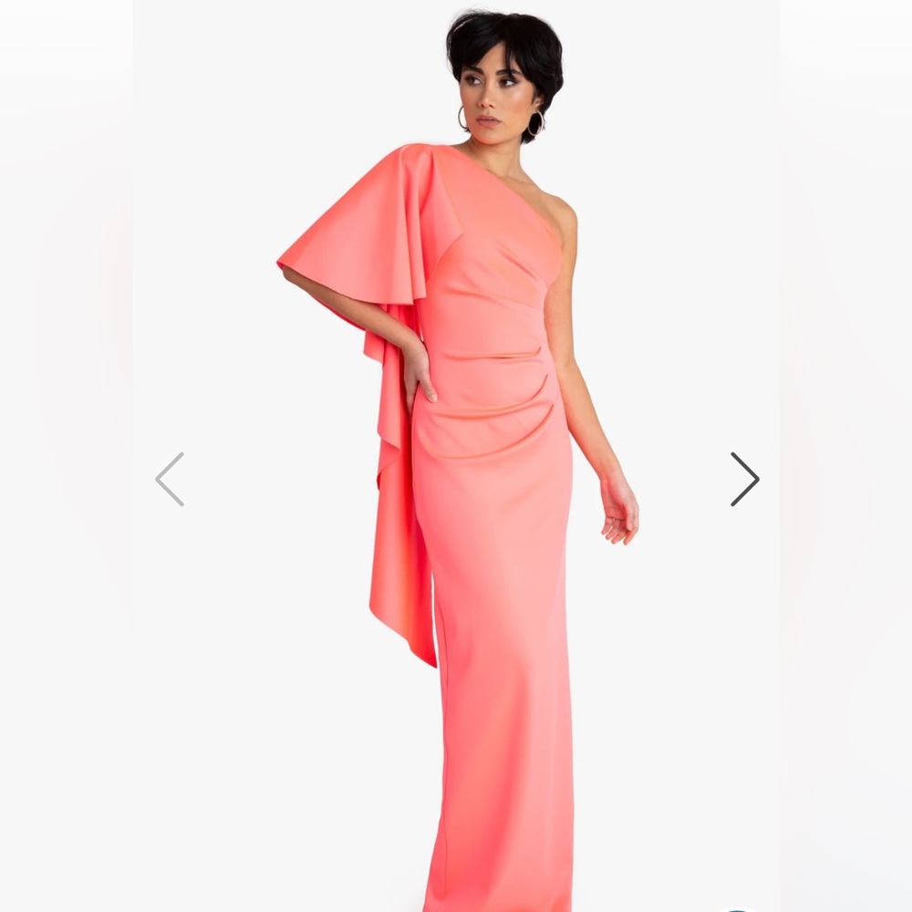 Black Halo Odella Gown